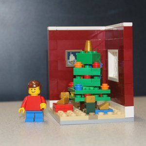 LEGO 3300020 Limited Edition 2011 Christmas Tree with Instructions (Complete)